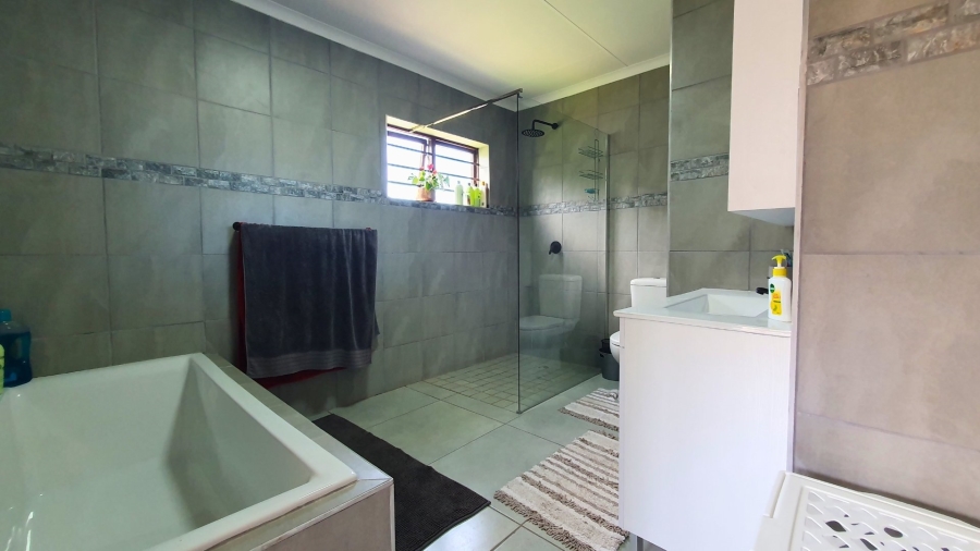 2 Bedroom Property for Sale in Dana Bay Western Cape